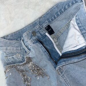 Light Wash Jean Shorts w Rhinestone Embellishments XS